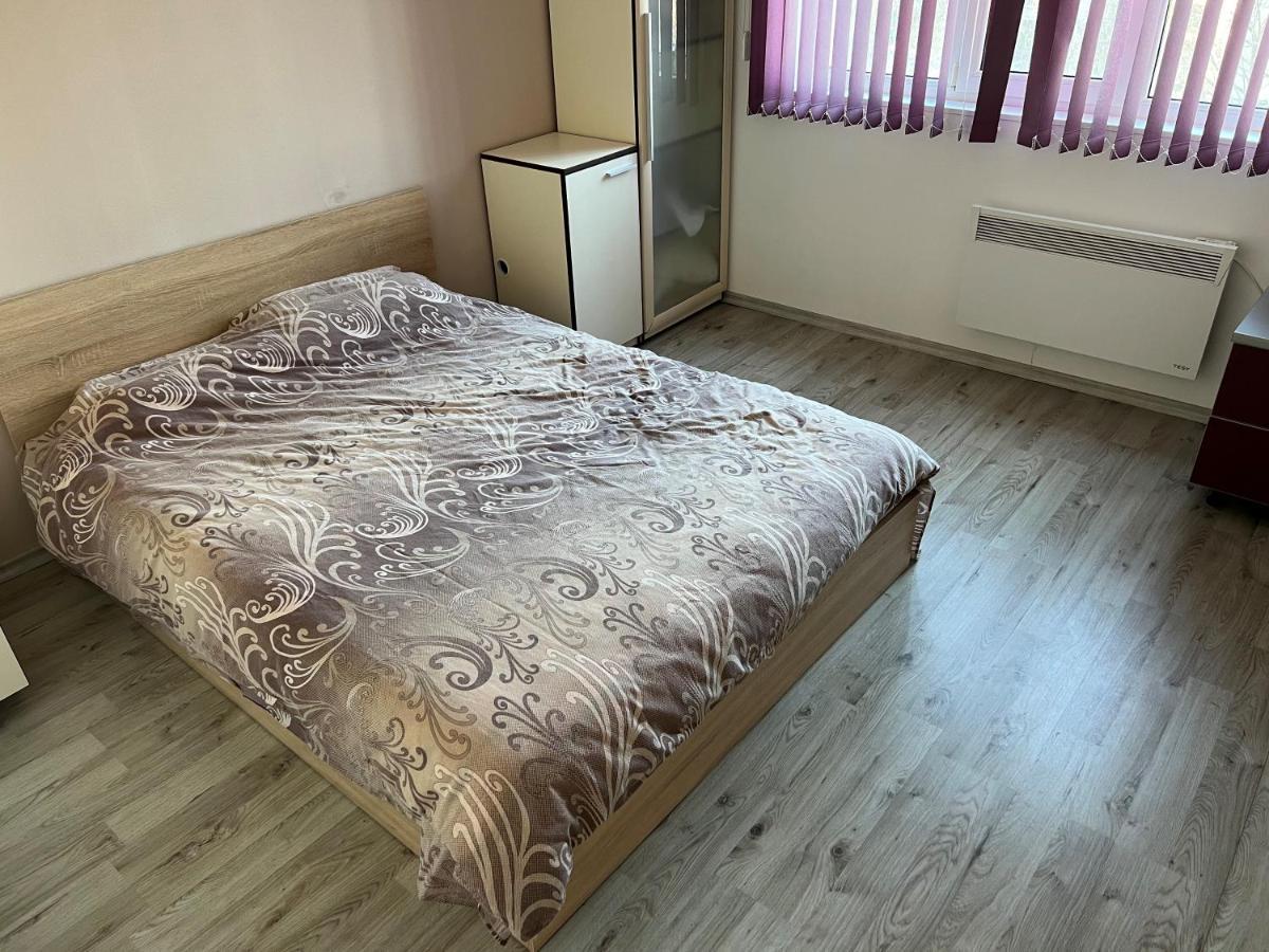Cosy Central Apartment Varna Exterior photo