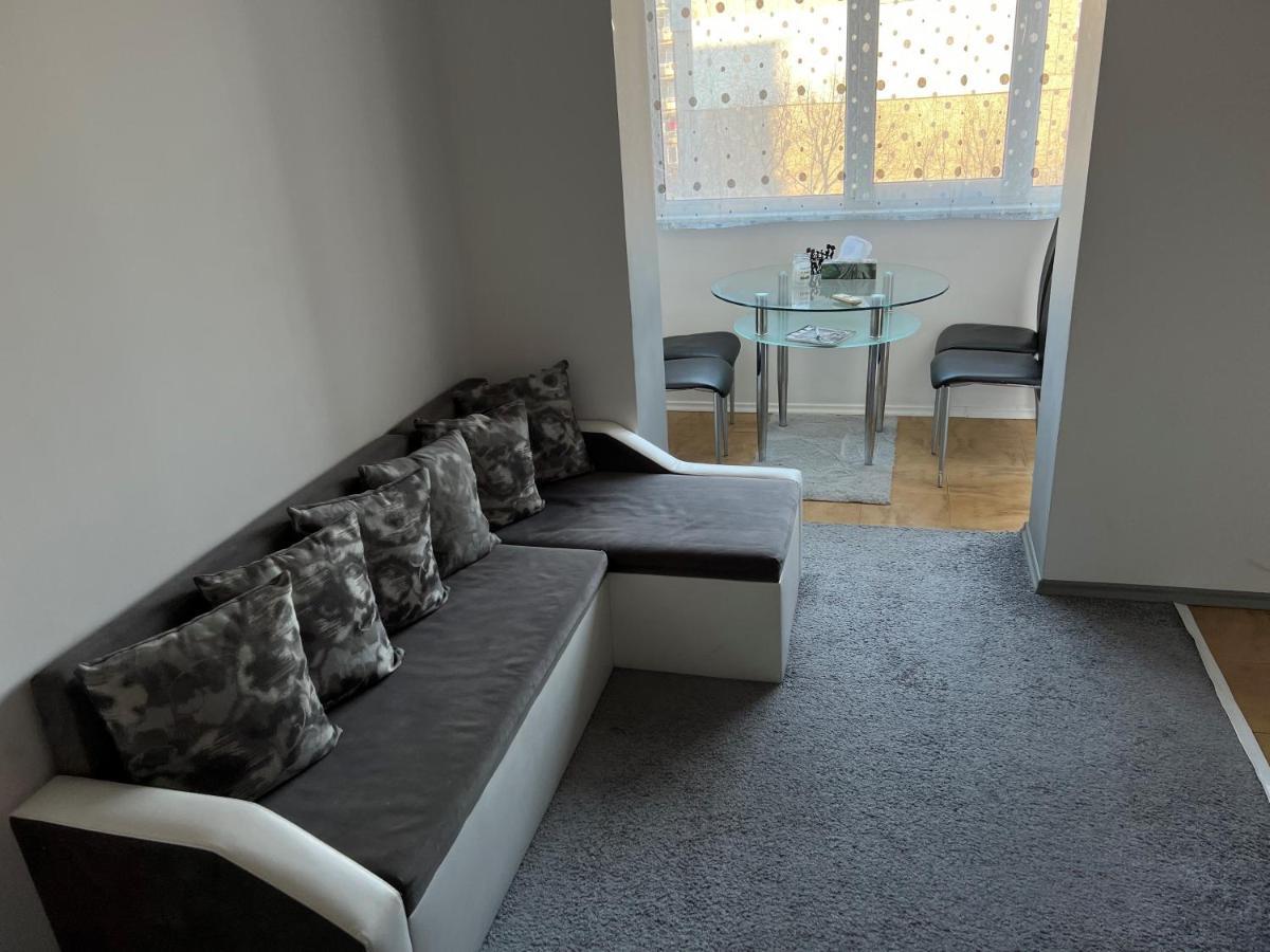 Cosy Central Apartment Varna Exterior photo